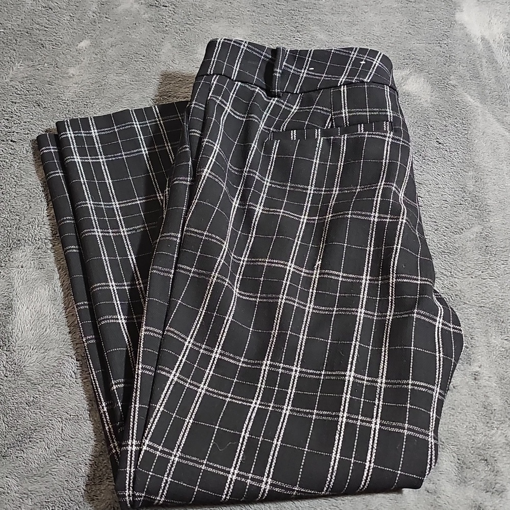Ann Taylor Factory Petite Straight Leg Plaid Pants Black White Heavy Knit Size 8